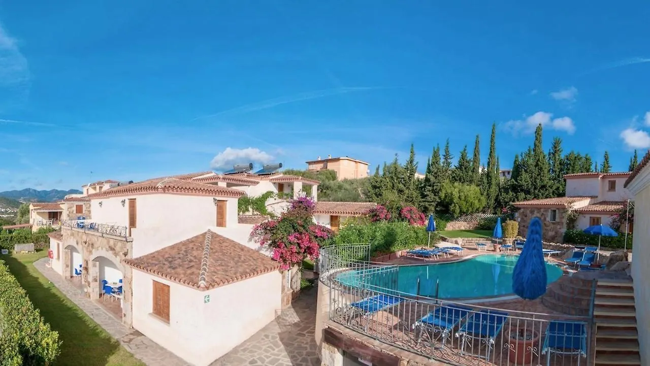 Isa-Residence With Swimming-Pool In Tanaunella, Apartments With Air Conditioning And Private Outdoor Space 0*, Tanaunella Italia